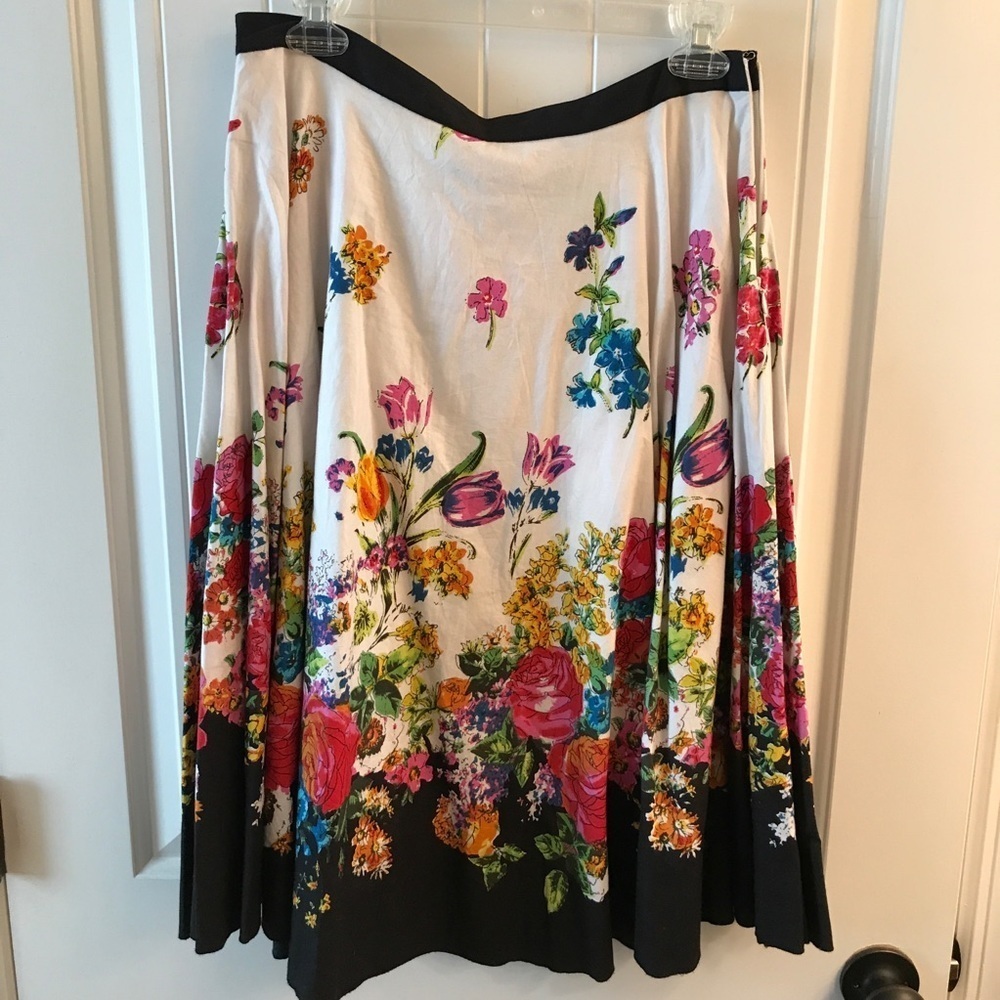 🌸For The Republic Floral Skirt